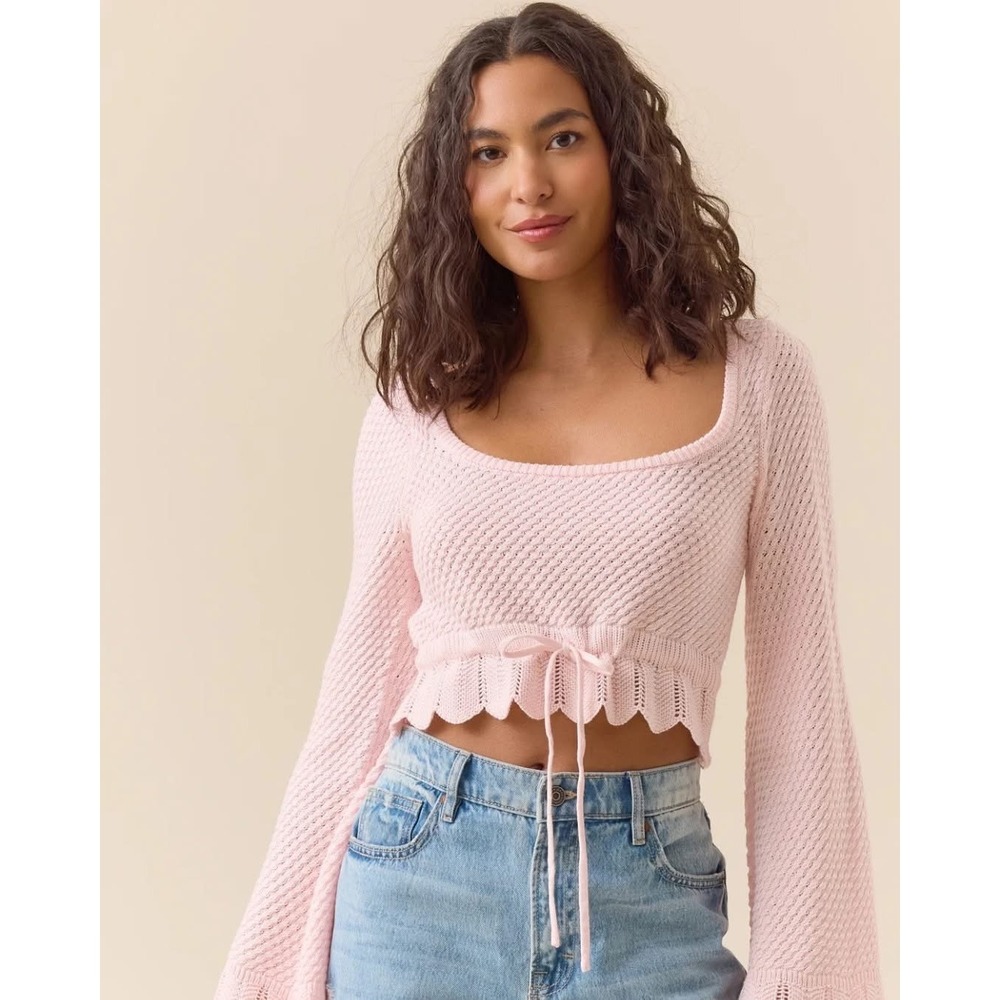 Altar'd State Ballerina Pink Cropped Knit Sweater‎ Scallop Hem Size Small